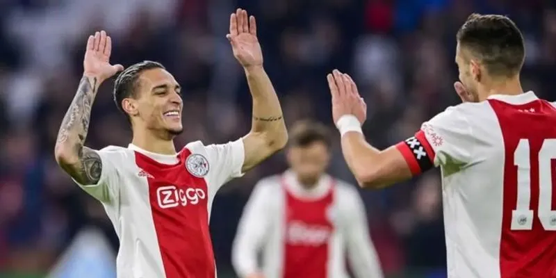 Đánh giá về Ajax Amsterdam vs SL Benfica qua phong độ gần đây